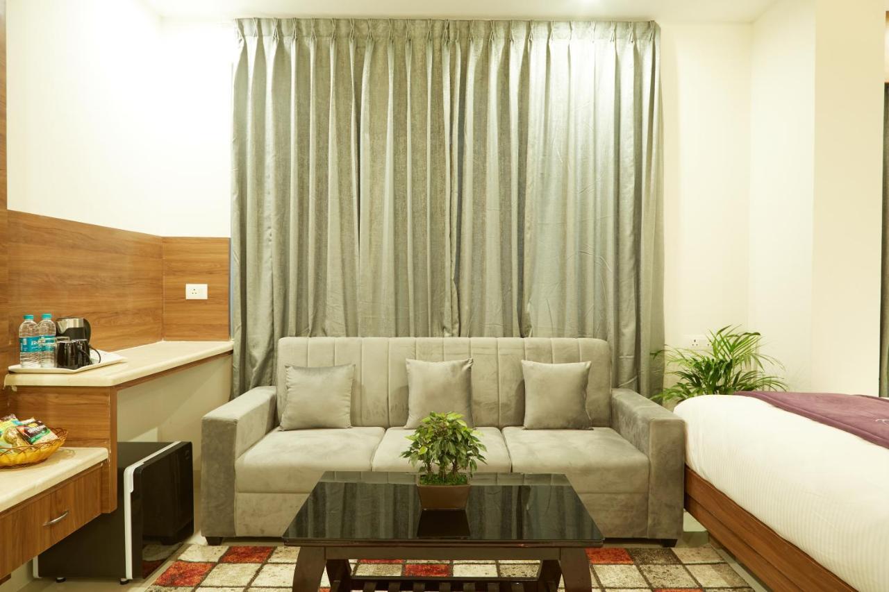 Vovo Premier Hotel 班加罗尔 外观 照片