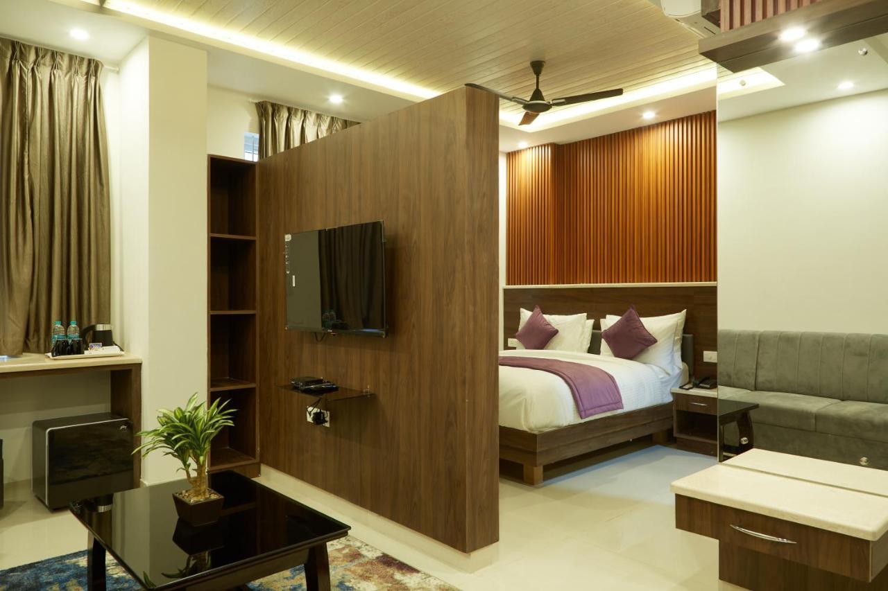 Vovo Premier Hotel 班加罗尔 外观 照片