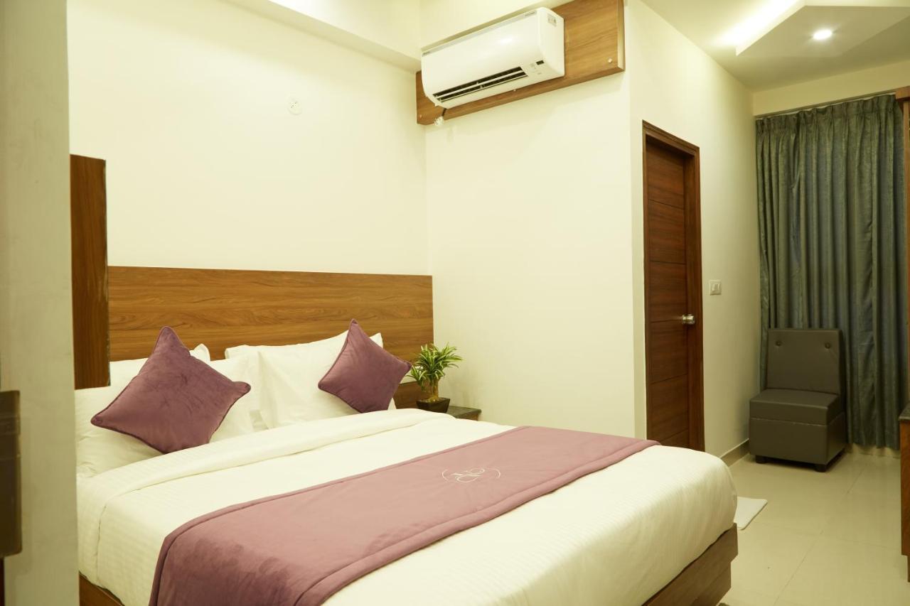 Vovo Premier Hotel 班加罗尔 外观 照片