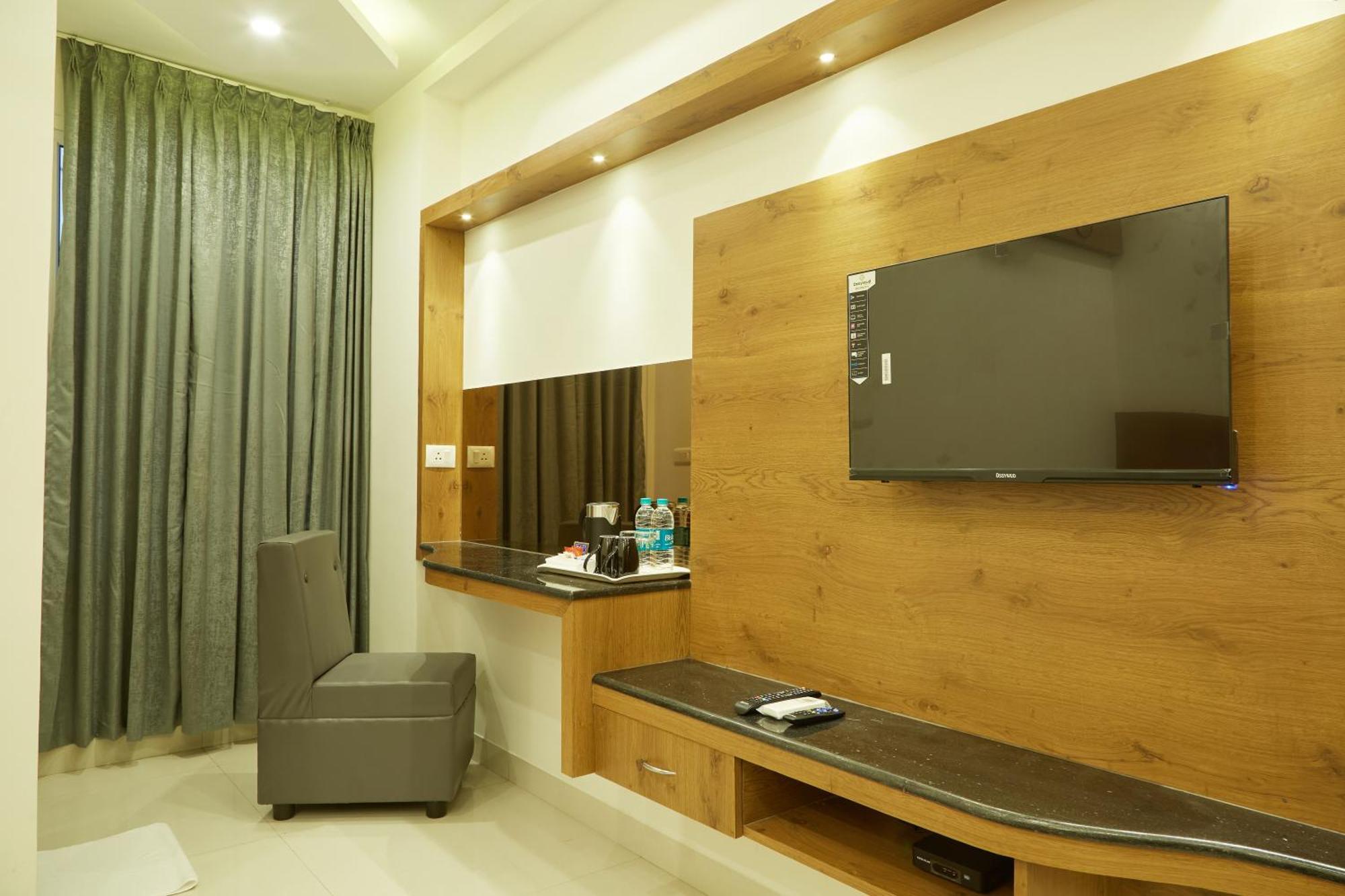 Vovo Premier Hotel 班加罗尔 外观 照片